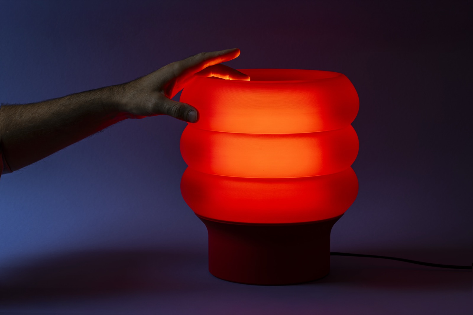 Modo lamp detail with warm white top light